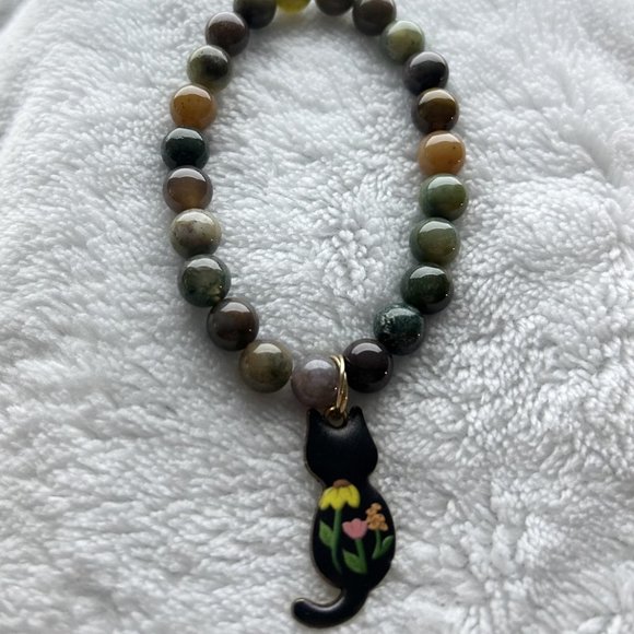 Handcrafted cat charm bracelet - Picture 1 of 5